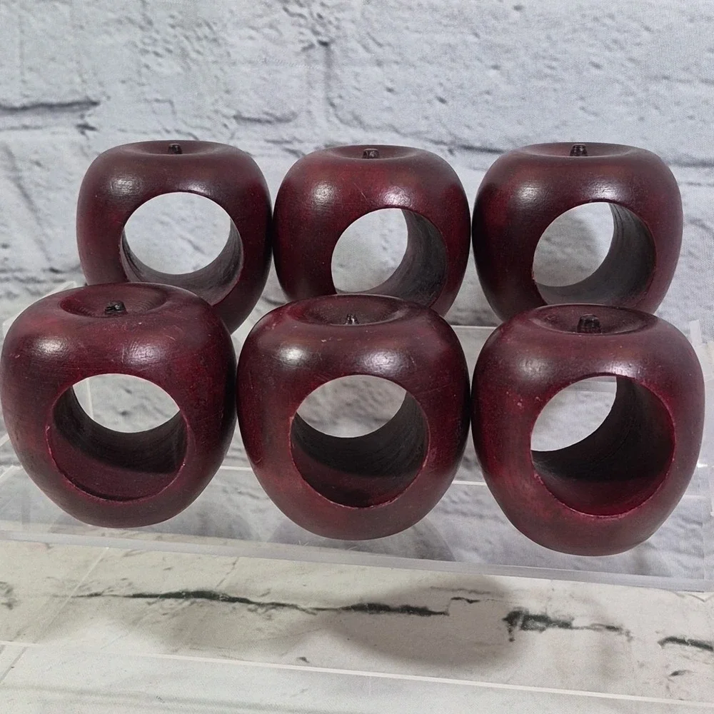 Red Apple Shaped Wooden Napkin Ring Holders Set of 7 Autumn‎ Harvest Fall Decor